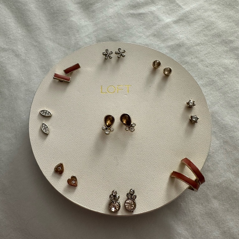 Loft earring set